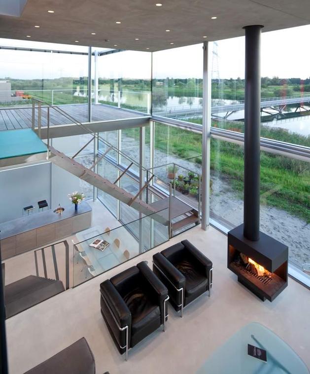 sustainable-box-shaped-home-panoramic-views-glazings-11-social-thumb-autox758-39917